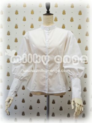 ブラウス　フロントスタイル